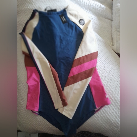 Hurley Set - Picture 2 of 5